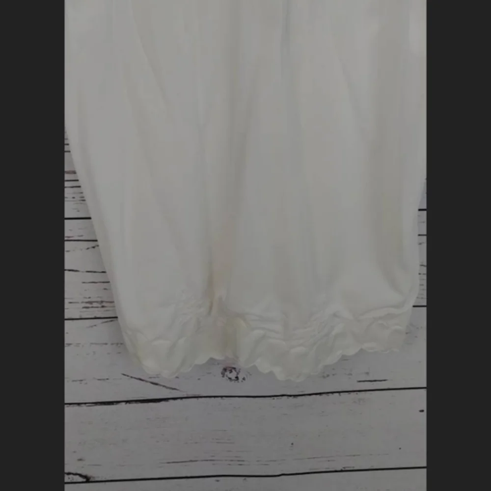 Vintage Movie Star‎ White Nylon Slip